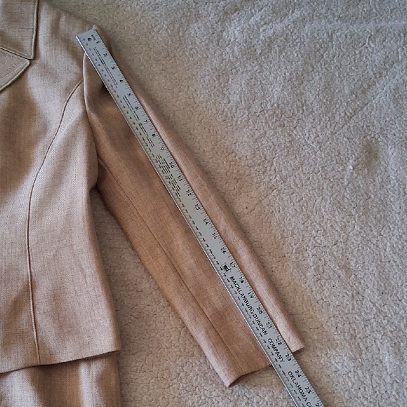 Le Suit Tan Blazer and Skirt Set - Picture 6 of 9